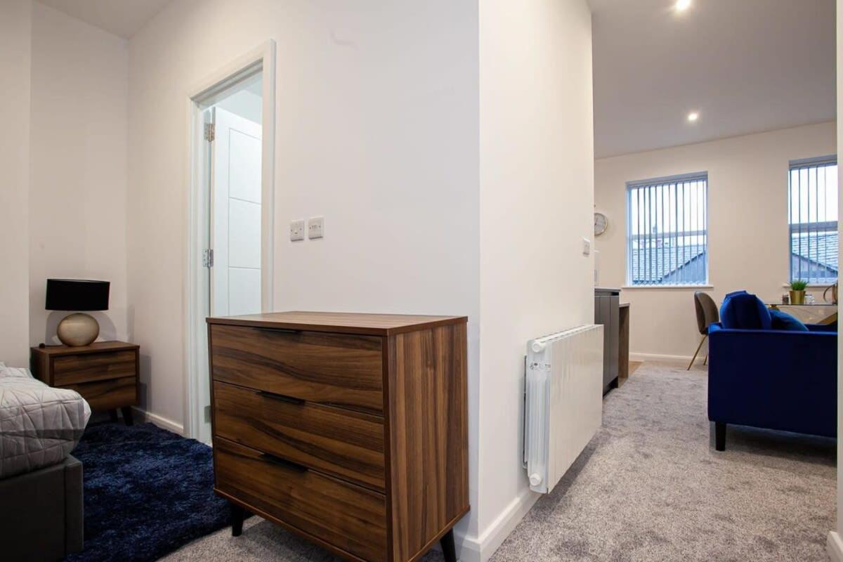 Lovely Open Plan 1 Bedroom Apartment In ボルトン エクステリア 写真